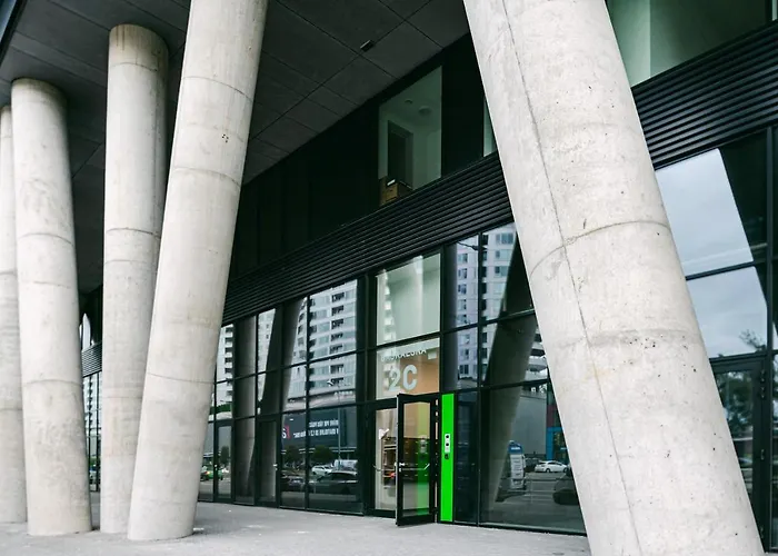 Svarog Unique By Chors ブラチスラヴァ